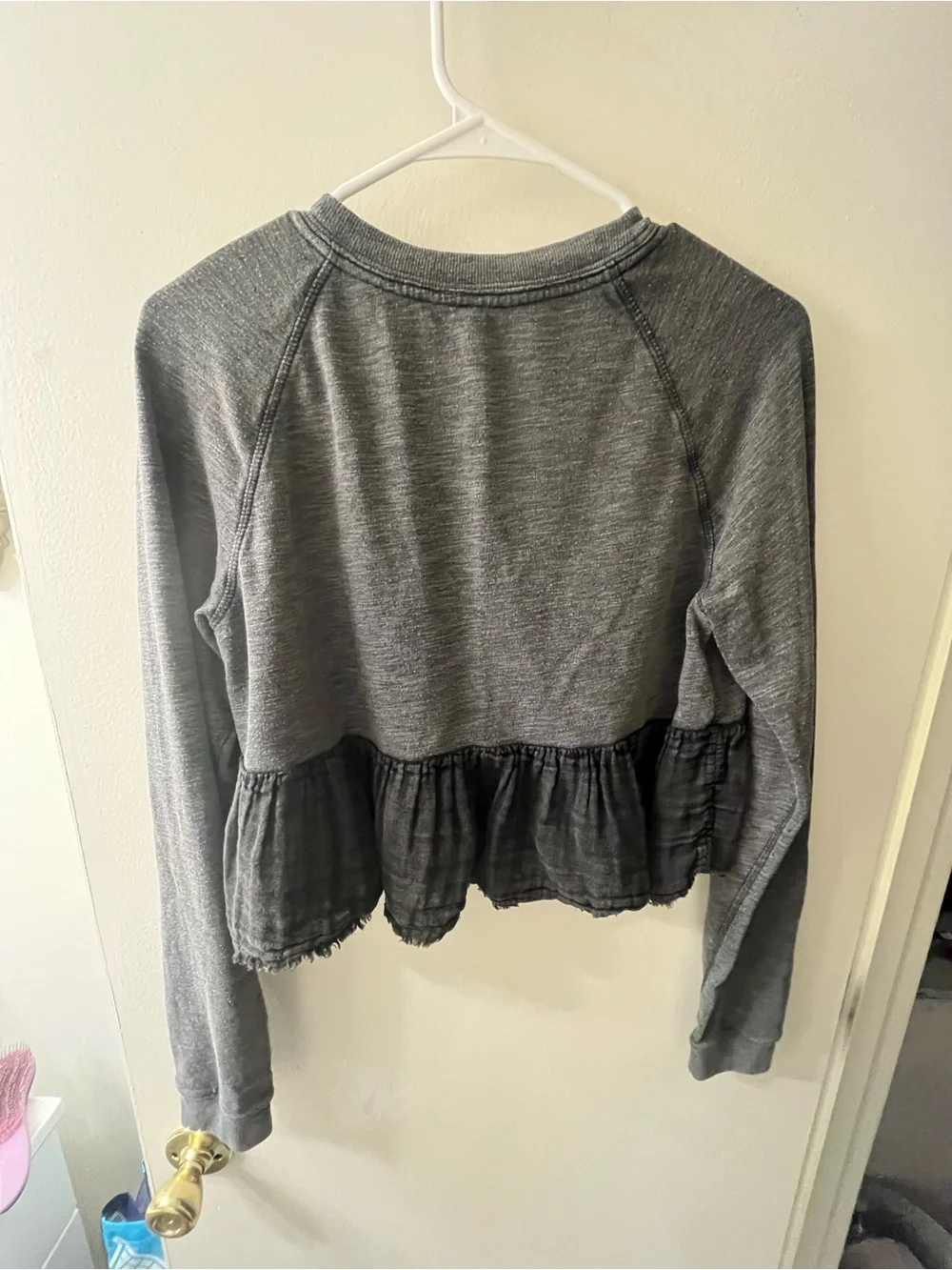 Free People Women's Gray Ruffled Cropped Top - Picture 3 of 5